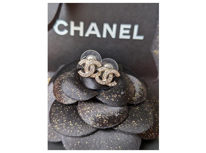 Chanel CC F17V Logo Cristallo GHW Coco Mark Orecchini Mini Classici Scatola D'oro - vista 3
