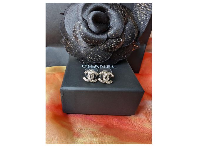 Chanel CC F17V Logo Cristallo GHW Coco Mark Orecchini Mini Classici Scatola D'oro - vista 5