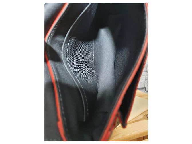 Louis Vuitton Bianco BB Marino Rosso Impronta Pelle Blu - vista 5