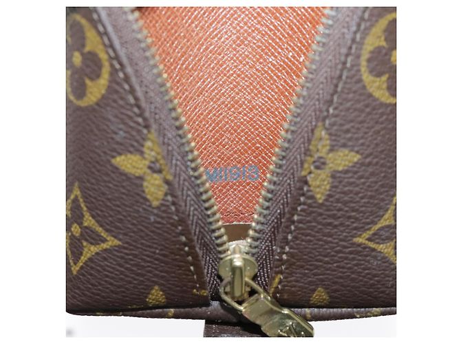 LOUIS VUITTON Pochette Cosmética Demi Ronde Monogram M47520 LV Auth 94328 - vista 12