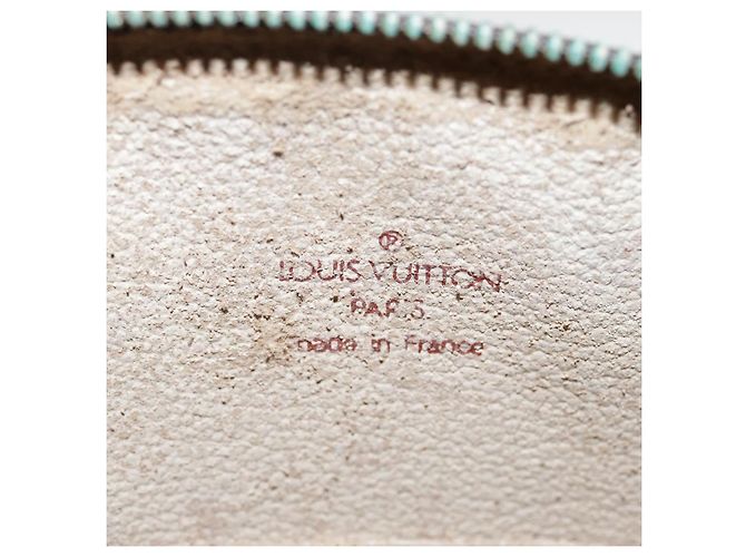 LOUIS VUITTON Pochette Cosmética Demi Ronde Monogram M47520 LV Auth 94328 - vista 9
