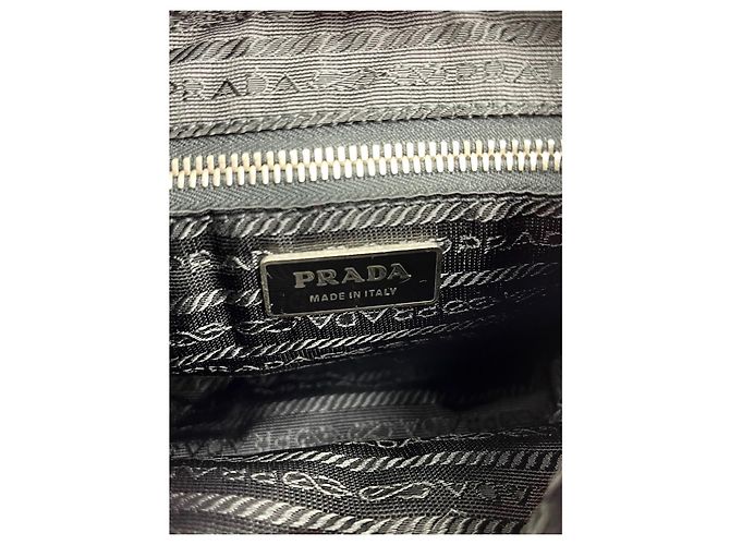 Saffiano Prada Tessuto Collector Re-Edition Baguette Nylon e Pelle Nera - vista 7