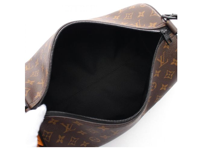 Borsa Soft Polochon MM Louis Vuitton Marrone D'oro Arancione - vista 4