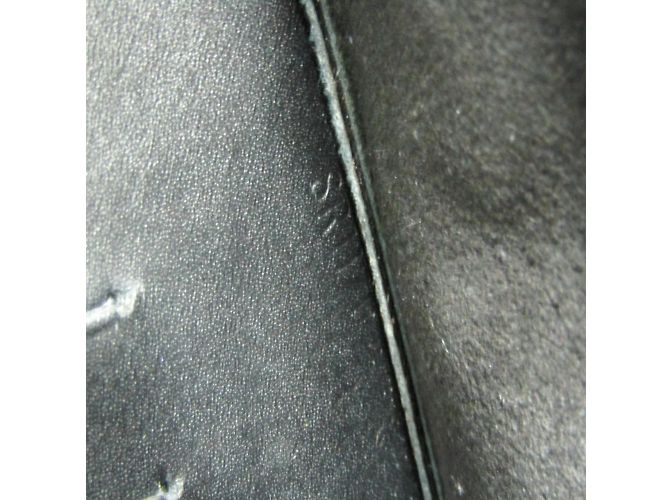 Borsa a spalla Louis Vuitton Epi Electric Pochette Jena M4027N Nero - vista 16