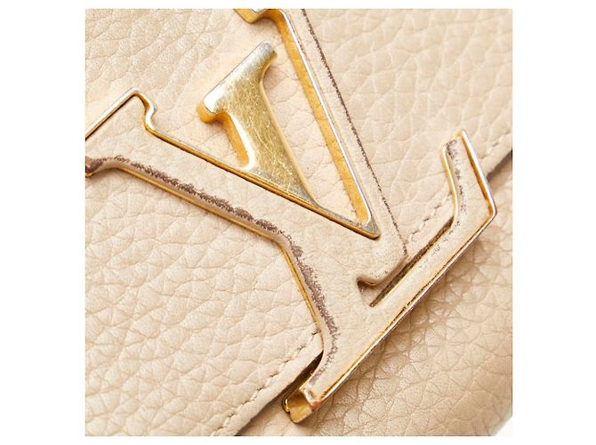 Cartera Larga Capucines de Louis Vuitton Beige - vista 4