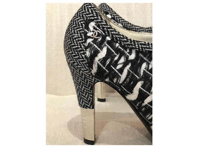 Stivaletti CHANEL T.EU 37.5 Tessuto Nero - vista 2