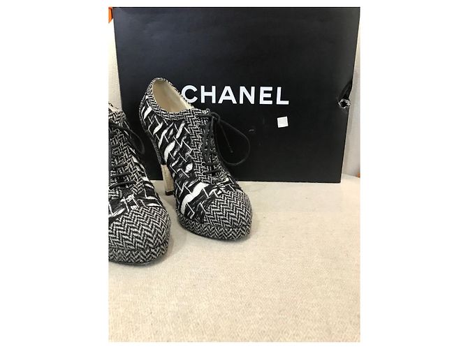 Stivaletti CHANEL T.EU 37.5 Tessuto Nero - vista 8