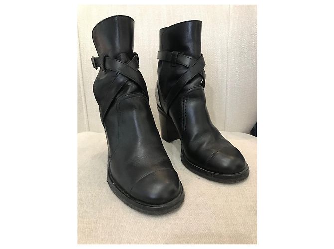 Botines CHANEL T.EU 37 Cuero Negro - vista 3