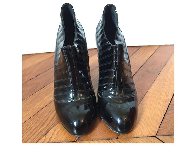 Botines CHANEL T.EU 37.5 Cuero charol Negro - vista 6