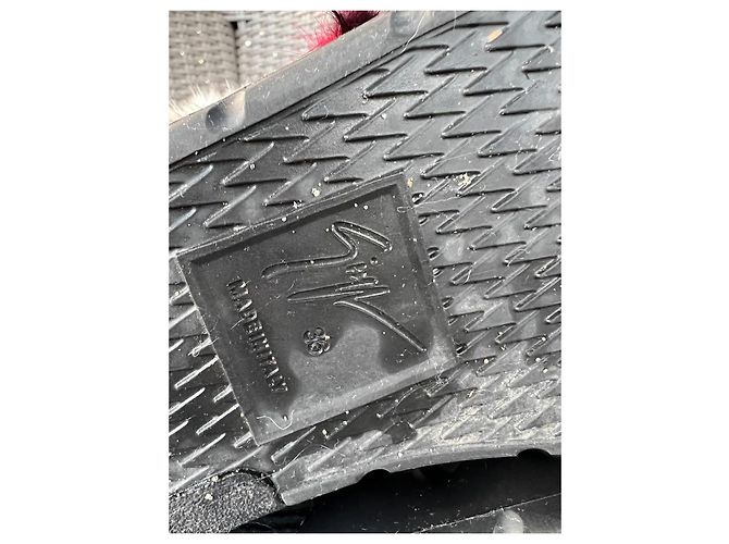 Sneakers Giuseppe Zanotti Talon Winter in pelle e pelliccia nera Nero Multicolore - vista 10