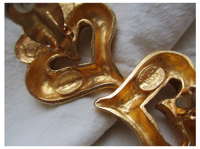 Christian Lacroix Clip in metallo dorato e perla. Gold hardware - vista 6