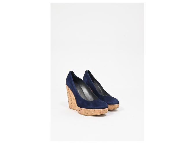 Stuart Weitzman Corkswoon Wedge Pumps in Camoscio Blu Navy - vista 10