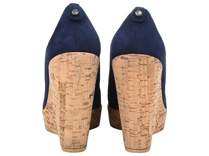 Stuart Weitzman Corkswoon Wedge Pumps in Camoscio Blu Navy - vista 3