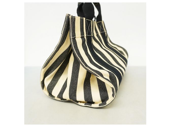 Hermès Hermes Handtasche Cannes PM aus Canvas Schwarz Weiß - Ansicht 2