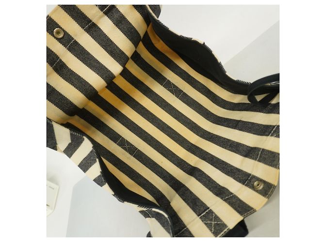 Hermès Hermes Handtasche Cannes PM aus Canvas Schwarz Weiß - Ansicht 4