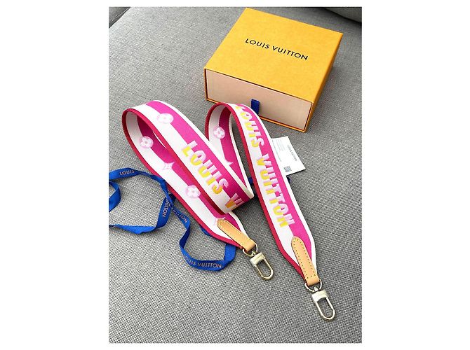 Louis Vuitton Correa Diana Rosa Beige - vista 3