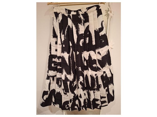 Graffiti Rock Alexander McQueen Negro Blanco - vista 2
