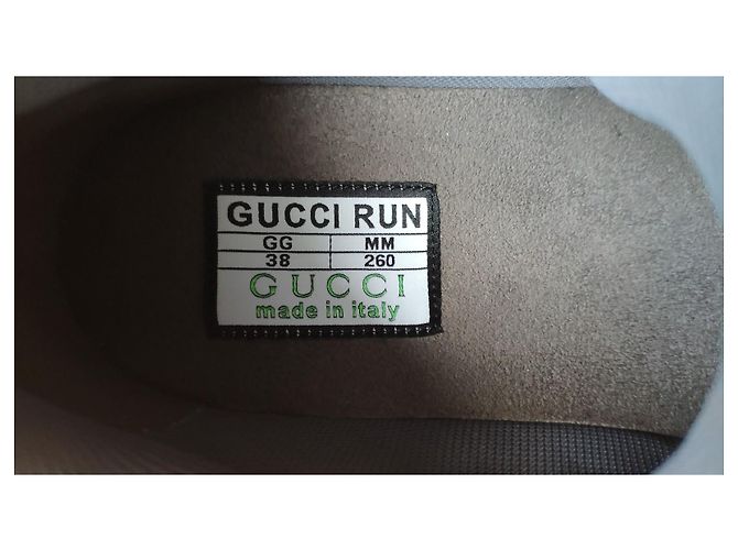 GUCCI SNEAKERS RUN INTERLOCKING G IN PELLE LILLA. Multicolore - vista 5