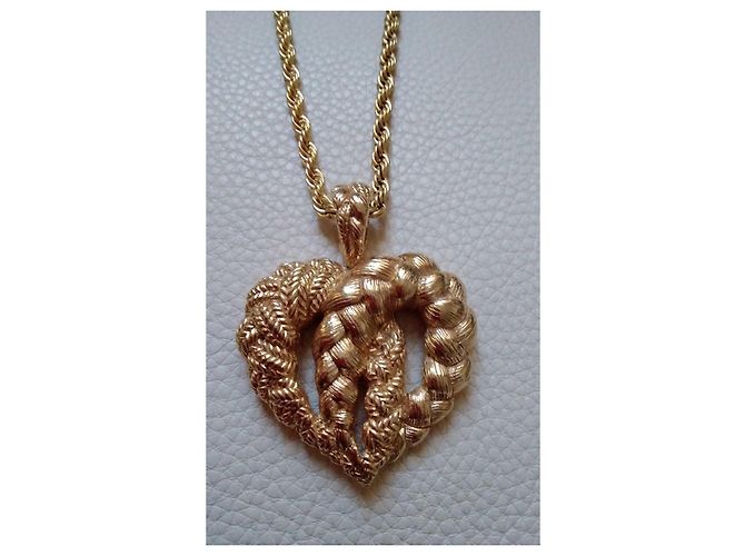Collar Guy Laroche Couture con Péndulo de Corazón Dorado - vista 3