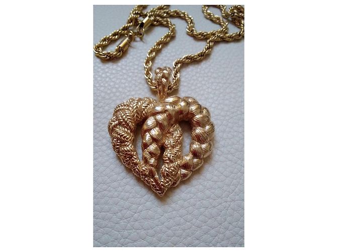 Collar Guy Laroche Couture con Péndulo de Corazón Dorado - vista 5