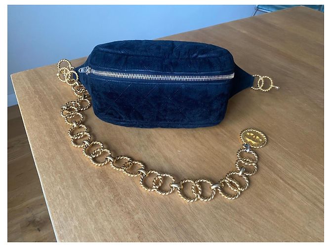 Chanel Banana Marsupio in Velluto Nero - vista 3