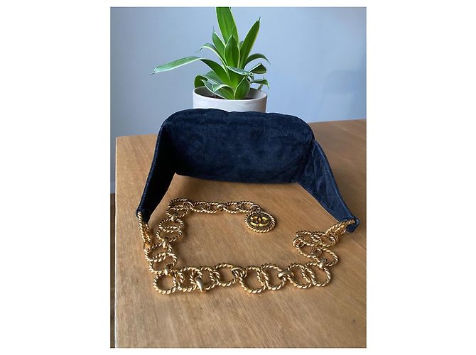 Chanel Banana Marsupio in Velluto Nero - vista 4