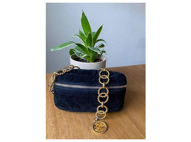 Chanel Banana Marsupio in Velluto Nero - vista 5