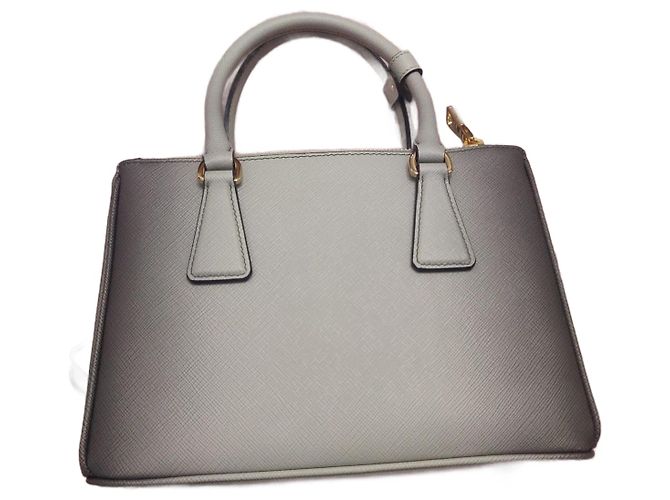 Borsa a mano Prada Galleria Ombrè piccola verde chiaro pelle - vista 2