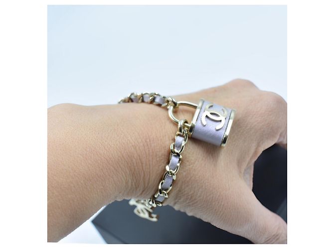 Bracciale Chanel Pendente a Lucchetto CC Lavanda Viola Porpora - vista 7