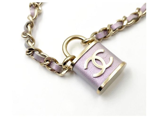 Bracciale Chanel Pendente a Lucchetto CC Lavanda Viola Porpora - vista 8