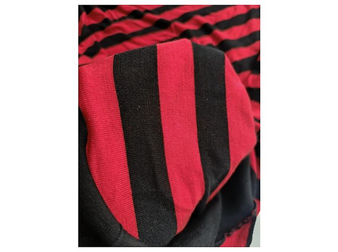 Rot und schwarzes asymmetrisches Kleid Herbst Winter 2009/2010 ALEXANDER McQUEEN Mehrfarben - Ansicht 16