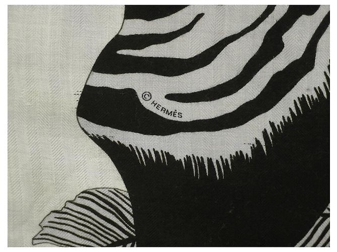 Hermès CHALE HERMES ZEBRA PEGASUS ALICE SHIRLEY SCIALLE IN CASHMERE E SETA Crudo - vista 9