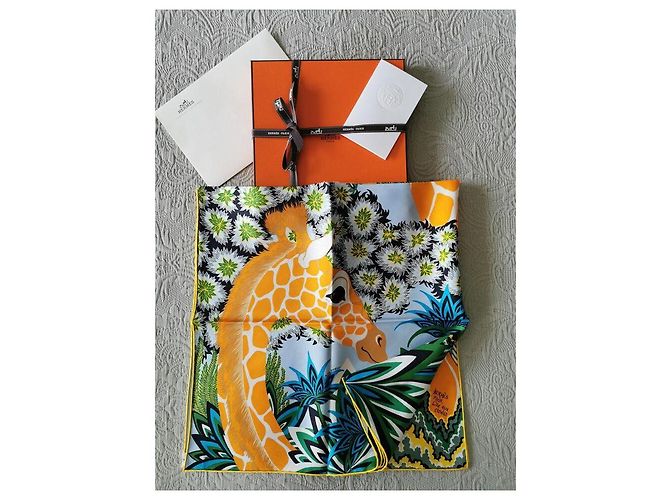Edizione molto limitata. Hermès carré "Le Tre Grazie" Multicolore - vista 3