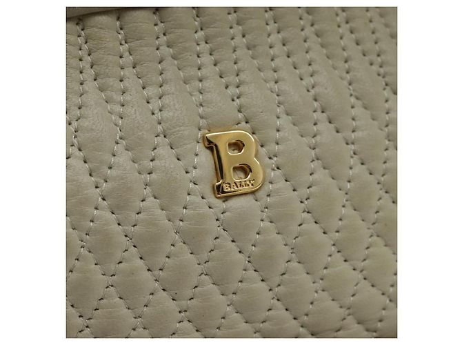 BALLY Borsa a Spalla a Catena in Pelle Bianca e Oro Auth ti2171 Bianco D'oro - vista 17