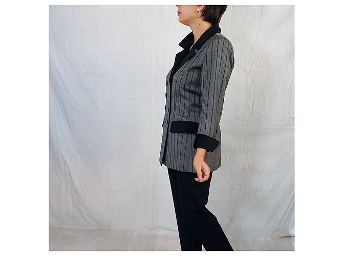 Yves Saint Laurent Blazer a rayas de doble botonadura Saint Laurent Gris - vista 9