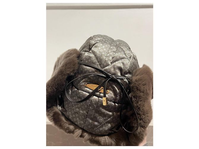 Cappelli LOUIS VUITTON T.Internazionale S Pelliccia Blu - vista 5