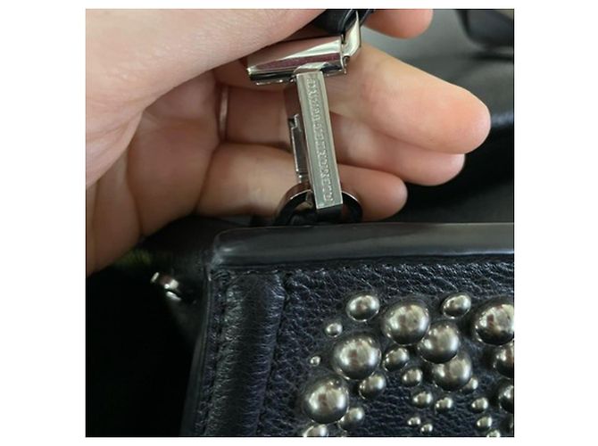 Bolsa transversal Marion Prisma com studs em couro preto de Alexander Wang - vista 6
