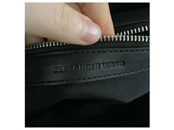 Bolsa transversal Marion Prisma com studs em couro preto de Alexander Wang - vista 7