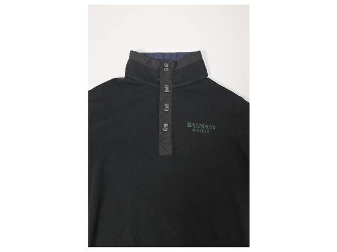 Schwarzer Wollpullover mit Balmain-Logo und verdrehten Knöpfen - Ansicht 10