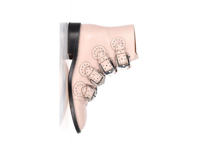 Botas de tornozelo com detalhes em fivela Givenchy em couro rosa claro - vista 7