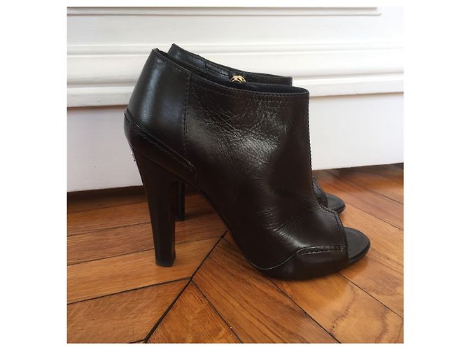 Botines CHANEL T.EU 36 Cuero Negro - vista 2