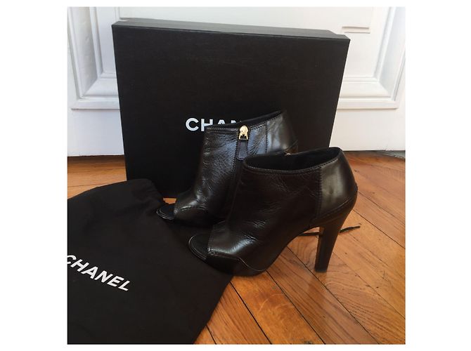 Botines CHANEL T.EU 36 Cuero Negro - vista 5
