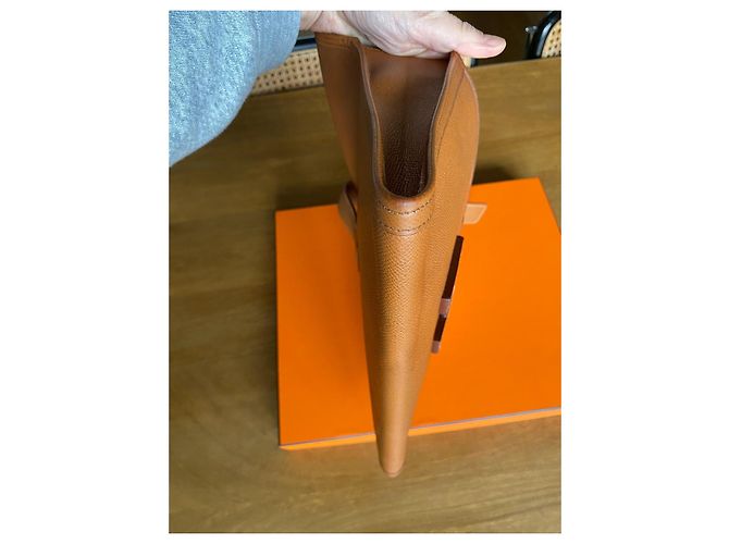 Jige Clutch Hermès Camel in Pelle Grena Cammello - vista 8