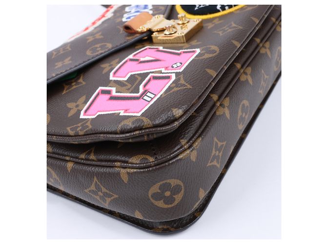 Bolsa Pochette Metis Edição Limitada MM 2Way em Canvas Monogram Louis Vuitton M43991 - vista 12