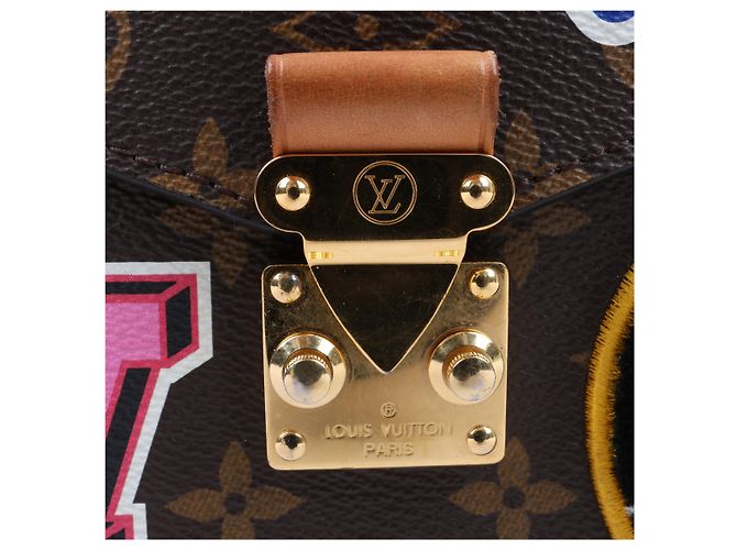 Bolsa Pochette Metis Edição Limitada MM 2Way em Canvas Monogram Louis Vuitton M43991 - vista 2