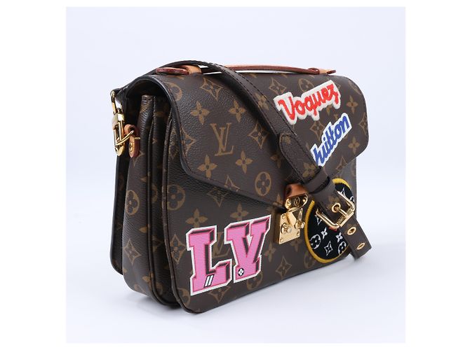 Bolsa Pochette Metis Edição Limitada MM 2Way em Canvas Monogram Louis Vuitton M43991 - vista 3