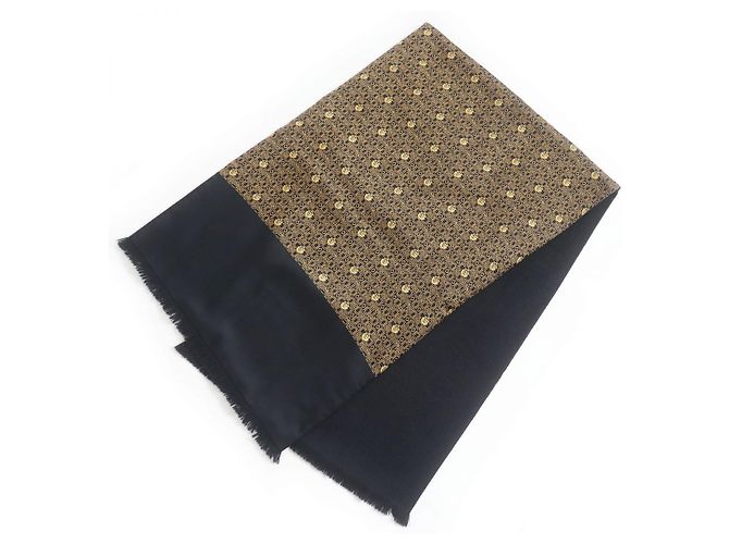 Hermès Sciarpa Stola Frangiata in Seta Angora Hermes Nero Oro - vista 3