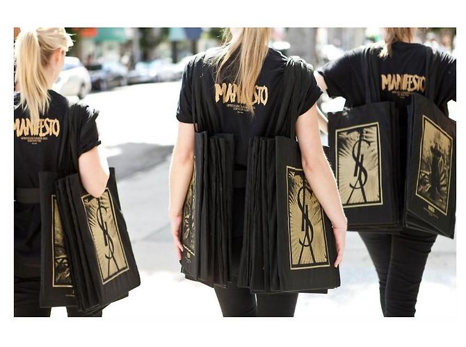 Borsa Tote Yves Saint Laurent Manifesto Nera e Oro Cotone Nero D'oro - vista 2