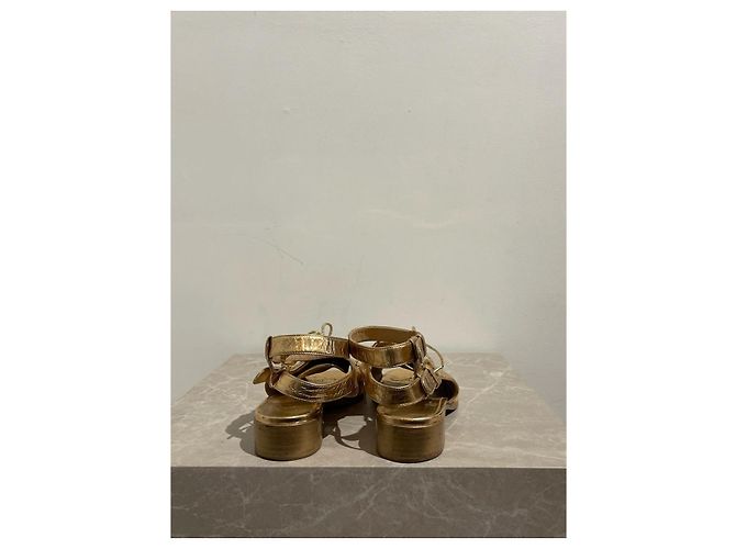 Sandali CHANEL T.EU 37.5 Pelle D'oro - vista 5