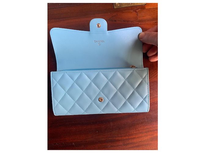 Chanel Gepolsterte Lederbörse Hellblau - Ansicht 5